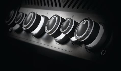 Grill gazowy Napoleon ROGUE SE 625 INOX - RSE625RSIBPSS-1-PL www.grille-bielsko.pl 9
