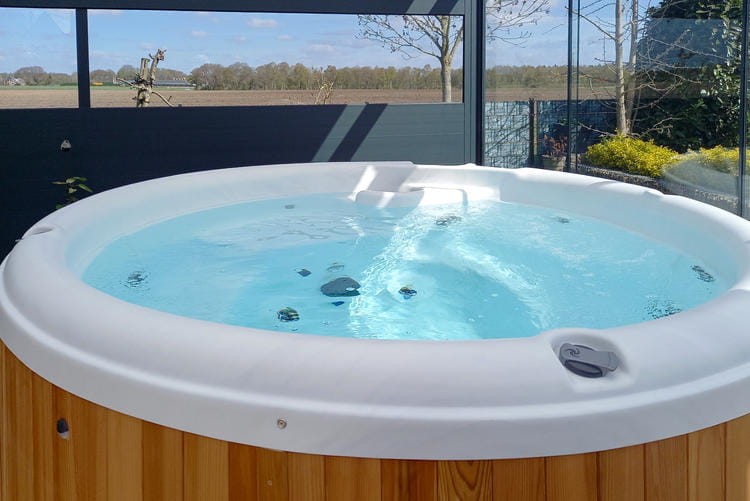 1339_American_Nordic_Hottub_jacuzzi_spa_hot_tub_electric_warrior_XL_leisurecraft_europe.a3da1d7c378ad7f2aa2f34d96a150673.jpg