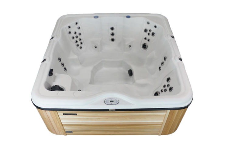 1506_Nordic_Hot_tubs_leisurecraft_europe_encore_luxury_red_cedar_electric_whirlpool.26e3124c80e1c0d8919da27520647ec3.jpg