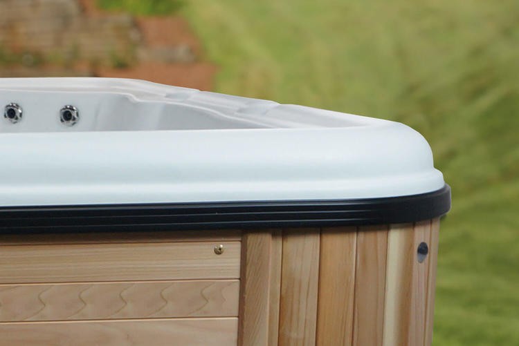 1262_Nordic_Hot_tubs_leisurecraft_europe_encore_luxury_red_cedar_jacuzzi.26e3124c80e1c0d8919da27520647ec3.jpg