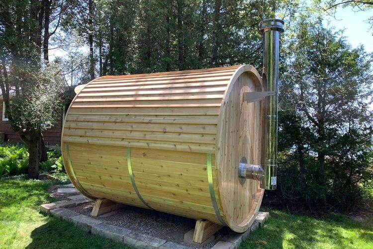 1817_Dundalk_Leisurecraft_Europe_Barrel_Sauna_cedar_knotty_bevel_roof.696e2cf5b401a59f6f0faa15bc9dd10e.jpg