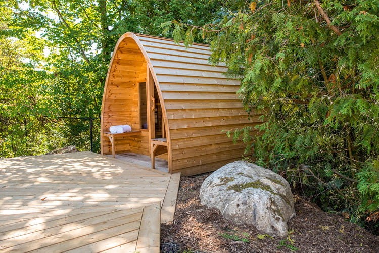712_Dundalk_Leisurecraft_europe_POD_sauna_knotty_western_red_cedar_front_porch_standard_bench.ecc7be6641b63939ea4a2b488de5d3af.jpg