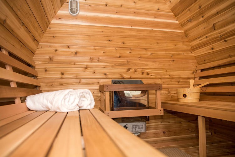706_Dundalk_Leisurecraft_europe_POD_sauna_knotty_western_red_cedar_electric_heater.ecc7be6641b63939ea4a2b488de5d3af.jpg