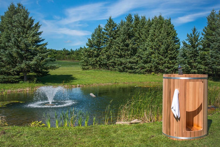 244_Dundalk_leisurecraft_europe_Red_Cedar_barrel_shower_super_deluxe_sauna_shower.ced80c31d2fb45957575f98697a5eea4.jpg