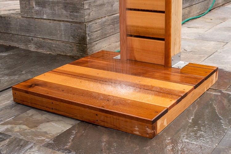 253_Dundalk_leisurecraft_europe_Red_Cedar_sunlight_shower_easy_assembly.bb87966d8c59f489b878f9f1157e58f9.jpg