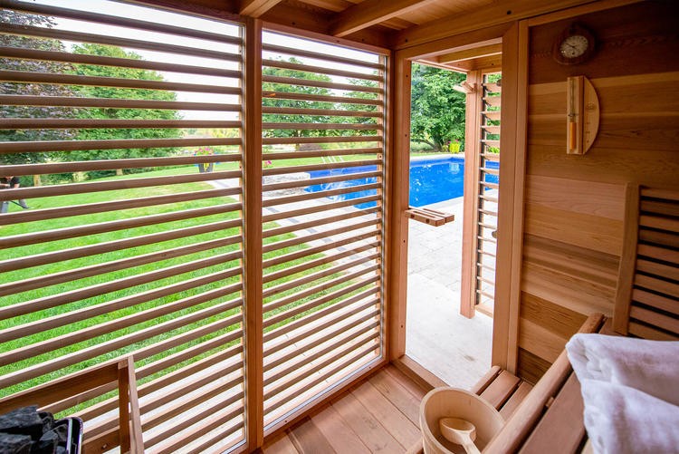 81_Leisurecraft_Europe_Dundalk_pure_cube_red_cedar_outdoor_sauna.d00f4c71ca45f7a09ae63faea7ac251a.jpg