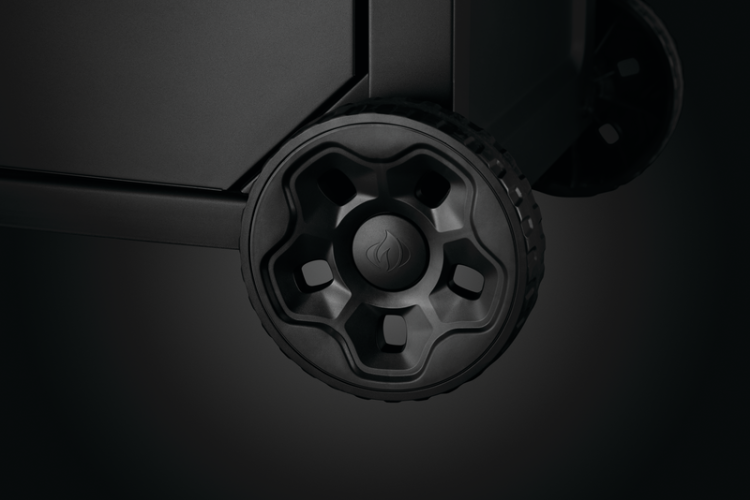 Grill gazowy Napoleon Freestyle PHANTOM 425 z palnikiem do steków 800°C, grafit - F425DSIBPK-PL-PHM www.grille-bielsko.pl kółka