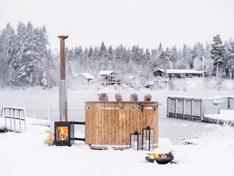 Vinterbild-Svenska-badtunnor.webp