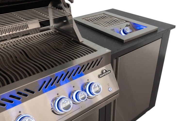 Kuchnia zewnętrzna OASIS 105, do zabudowy serii 700 o szerokości 32″ z palnikiem bocznym Sizzle Zone www.grille-bielsko.pl 5