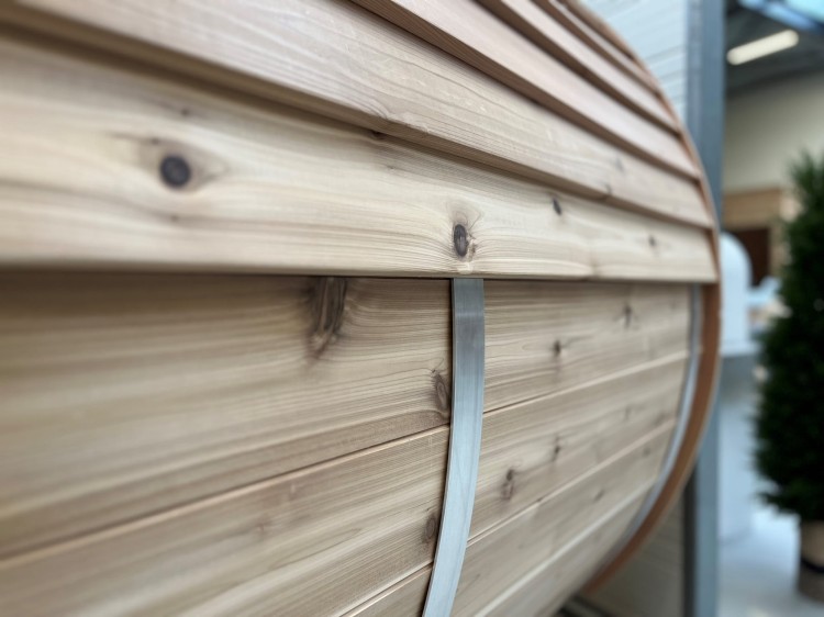 2035_Aluminum_bands_bevel_cedar_roof_leisurecraft_europe.jpg