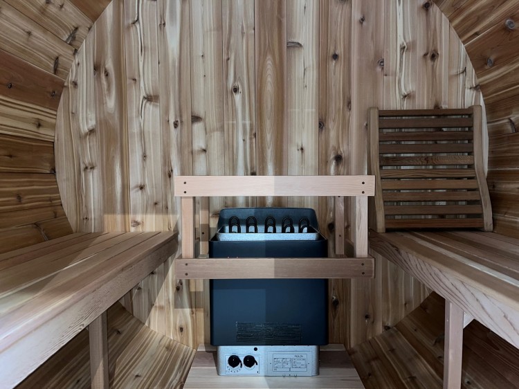 2034_Standard_benches_in_red_cedar_knotty.jpg