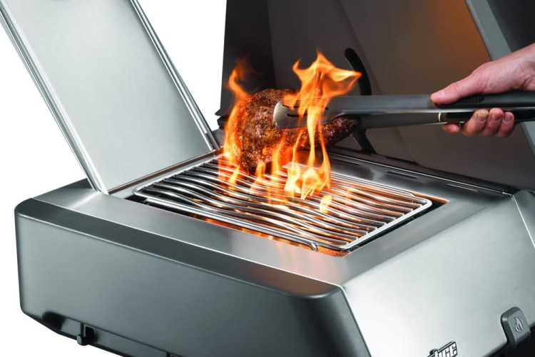 Prestige-P665VXRSIBPSS-Detail-Ang-SIB-Ribeye-Alt-Steaks-Hand-1001x668-38bb97f.jpg