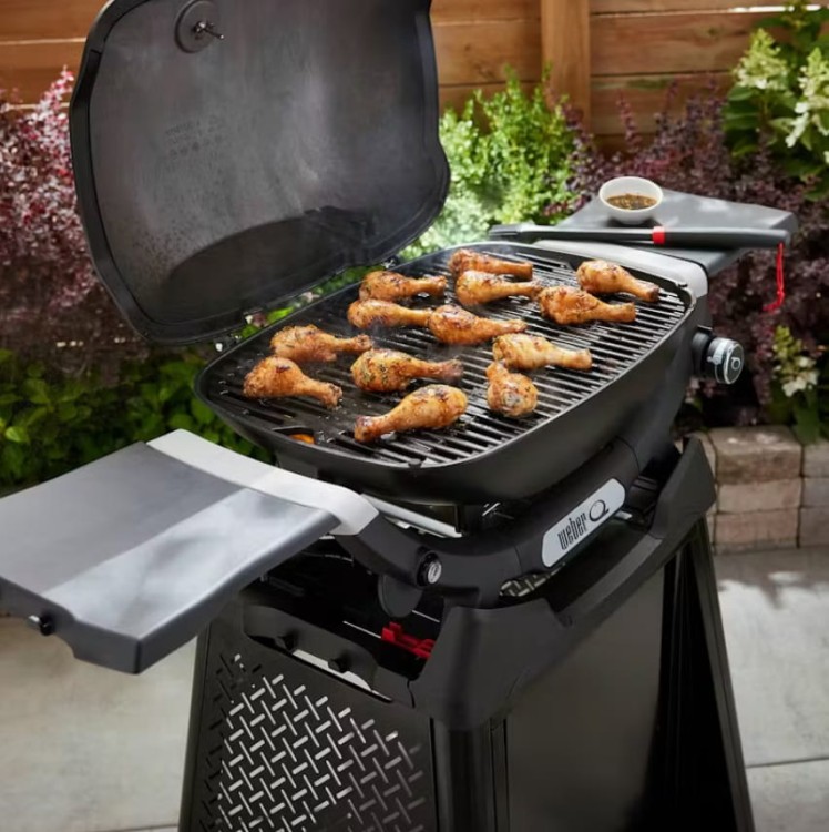 Grill gazowy Weber Q 2200N z wózkiem i stolikami - 1501105 www.grille-bielsko.pl 3.jpg