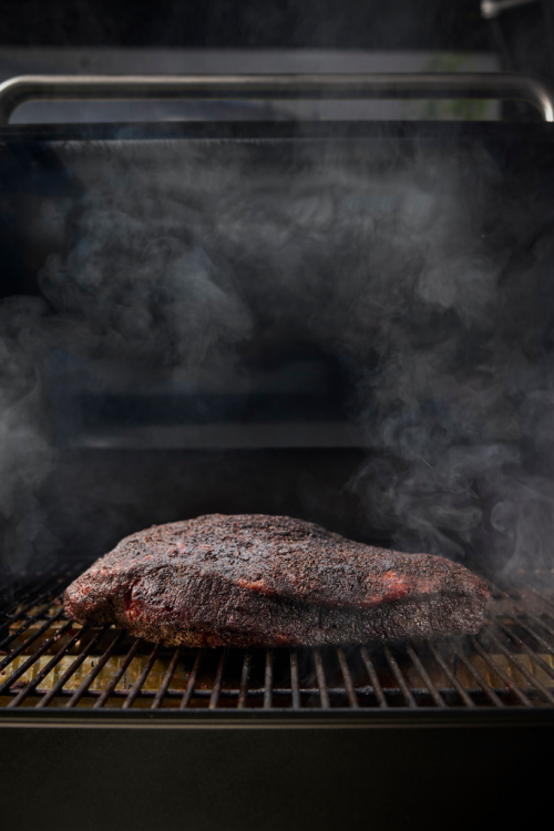 1500771_024_WEBERSMOQUEXL34_VERT_FY25_AMER-683x1024-e0c913e.png