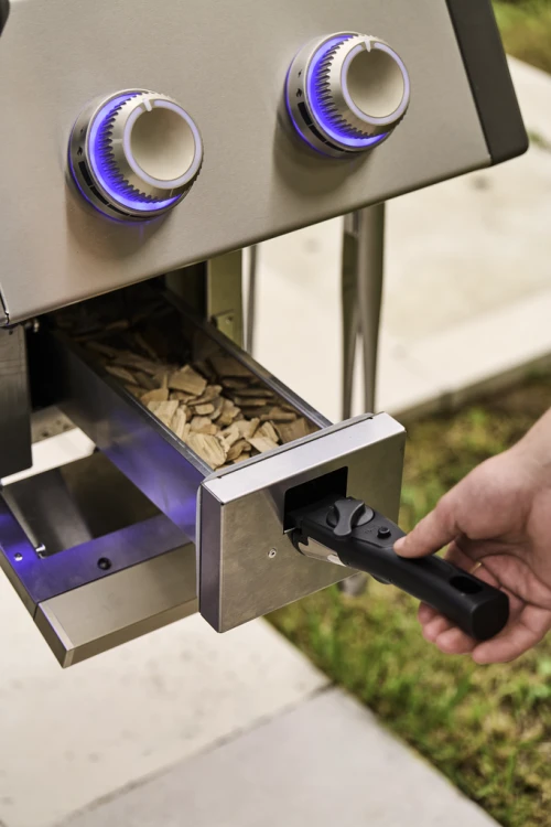 PRO500VXRSIBPSS_Detail_SmokerBox2-684x1024-e0c913e.png