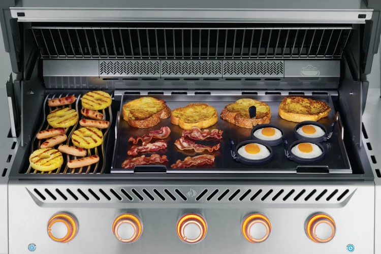 GACP003_Breakfast-Cups_in-use_On Griddle-EGGS-1024x683-e0c913e.png
