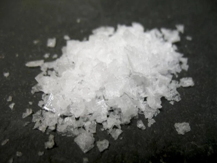 Maldon-Sea-Salt-Flakes_upclose.jpg